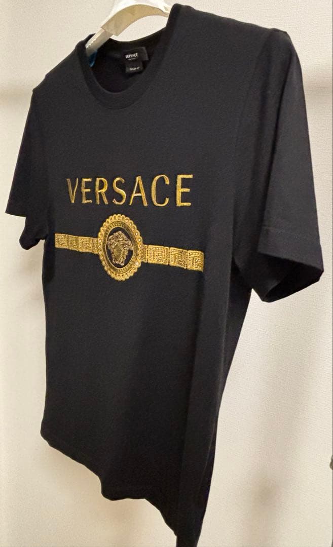 VERSACE メデューサラインストーン刺繍Tシャツ
