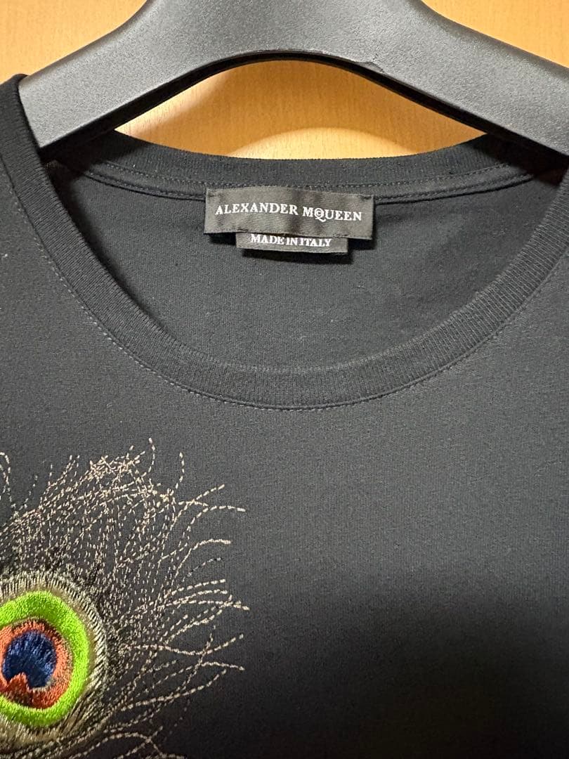 ALEXANDER MCQUEEN ブラック ピーコック刺繍Tシャツ