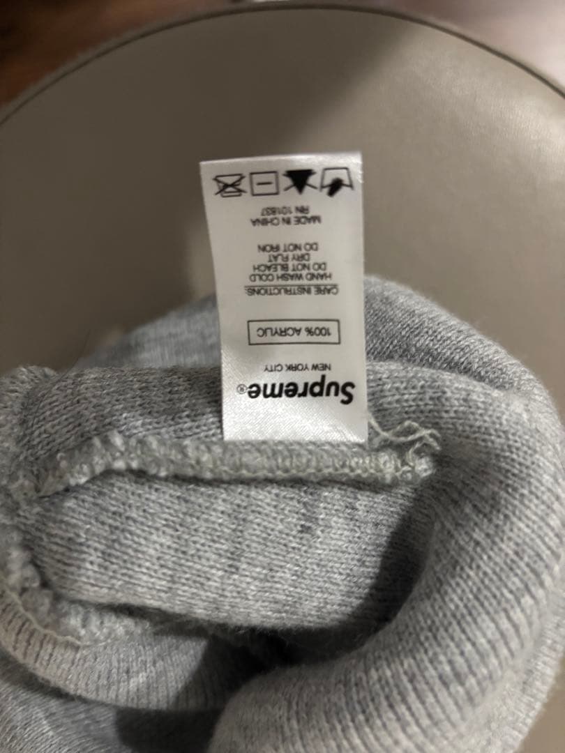 supremeモーションロゴ ニット帽
