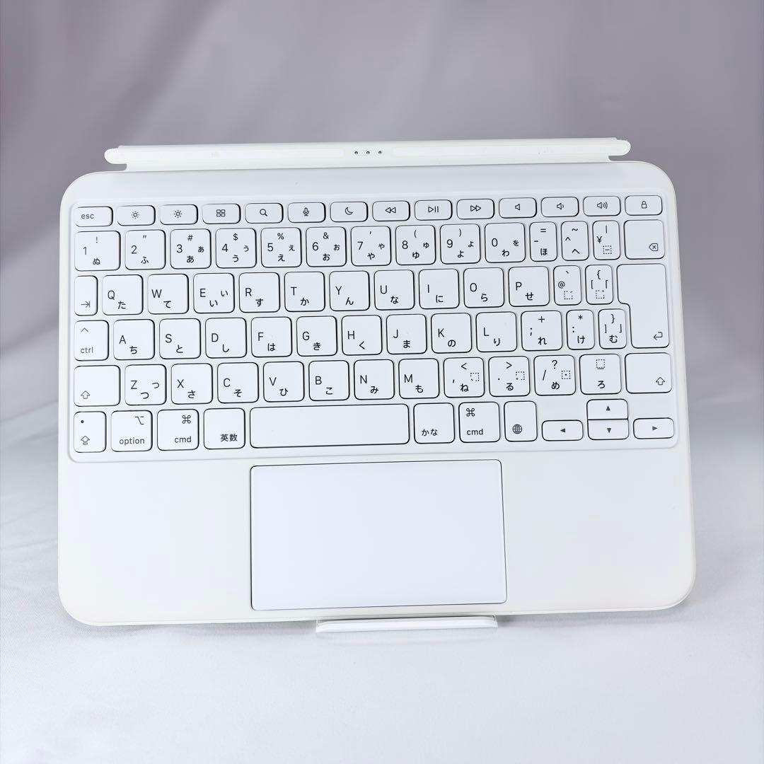 良品　iPad 第10世代 Magic Keyboard Folio A2695