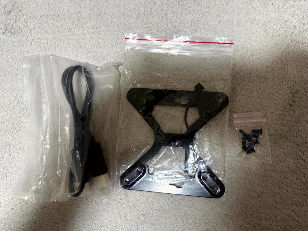 MINISFORUM UM300 ミニPC　中古