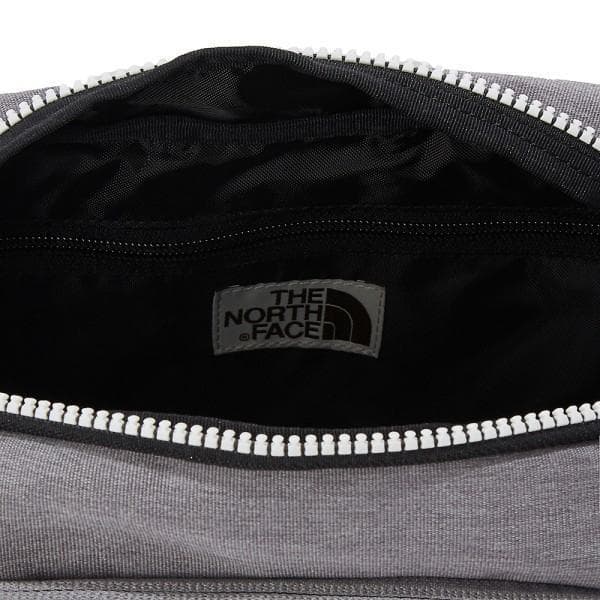 完売！ノースフェイス　ホワイトレーベル　ショルダーバッグ　ボディバッグ M　GY