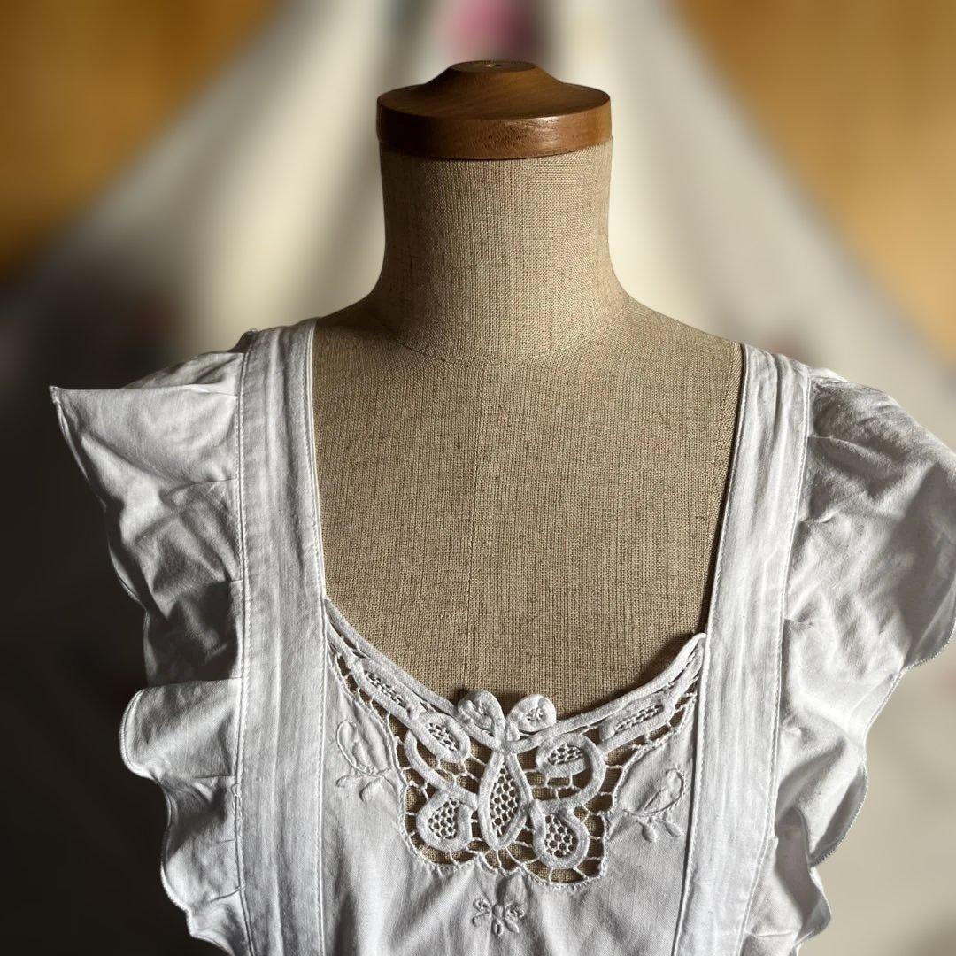 ホワイトレース刺繍エプロン　スイス製　ビンテージ