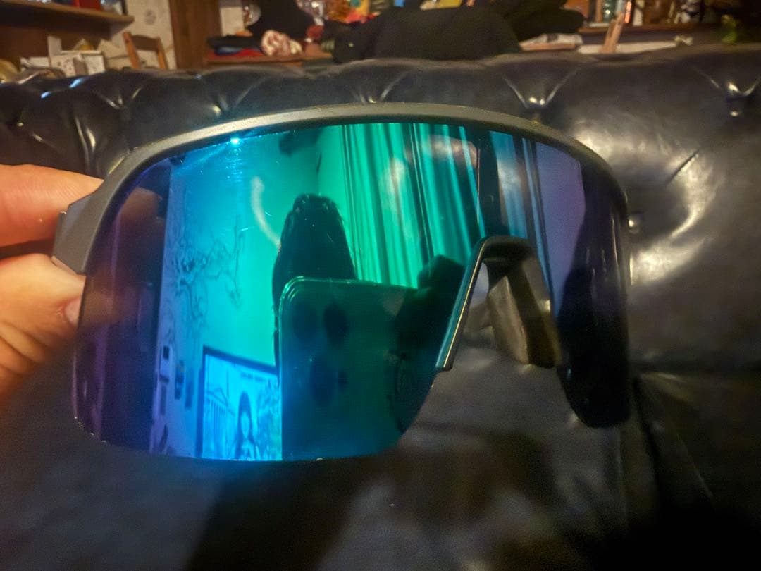 小物 Oakley Sutro Lite