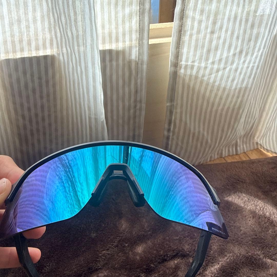 小物 Oakley Sutro Lite