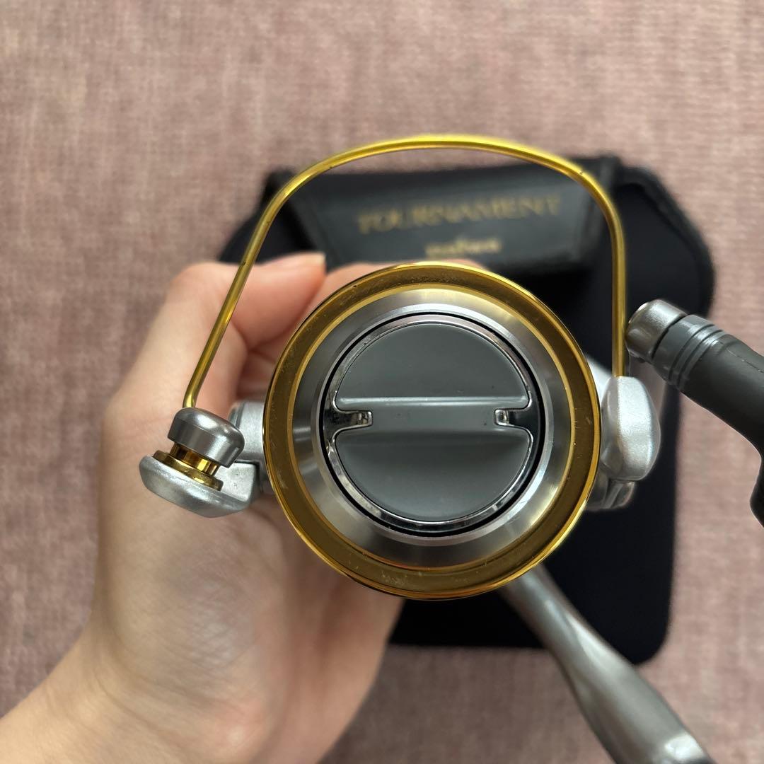 Daiwa TOURNAMENT 2500SiA リール