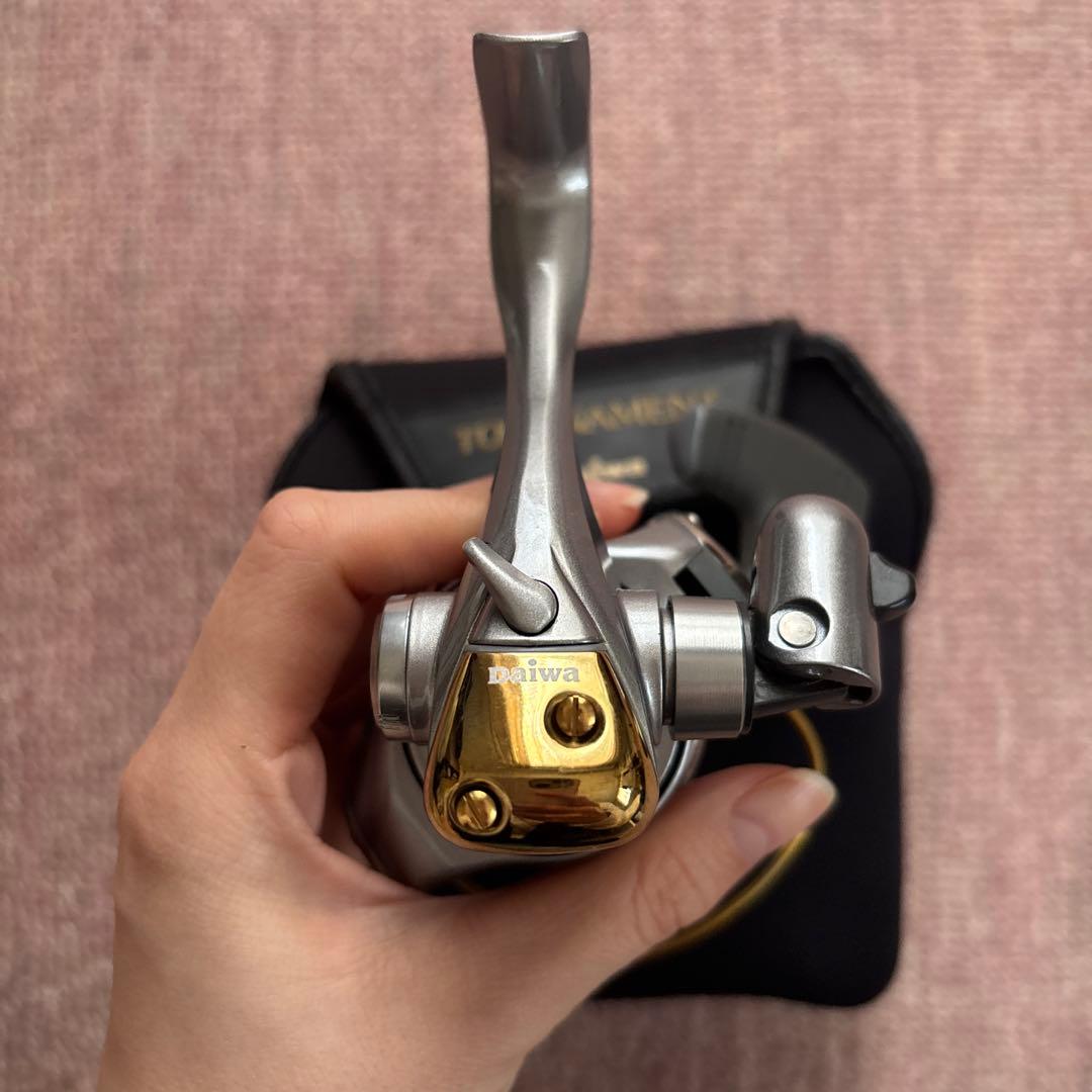 Daiwa TOURNAMENT 2500SiA リール