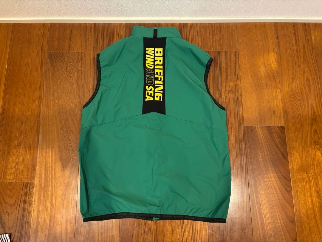 バ*ー様 BRIEFING×WIND AND SEA ベスト緑 XL ブリーフィ