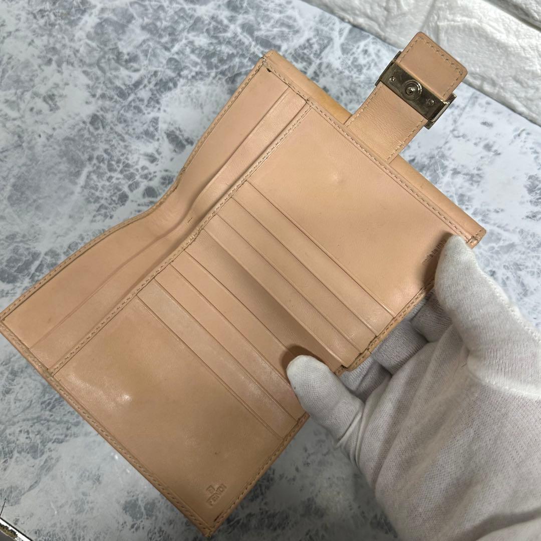 ✦FENDI✦ フェンディ ズッカ柄 二つ折り財布 Wホック FF金具 ブラウン