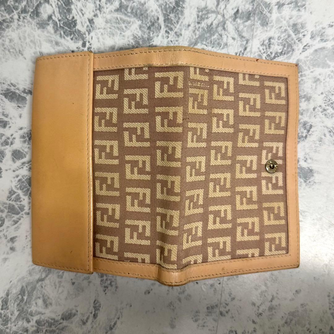 ✦FENDI✦ フェンディ ズッカ柄 二つ折り財布 Wホック FF金具 ブラウン