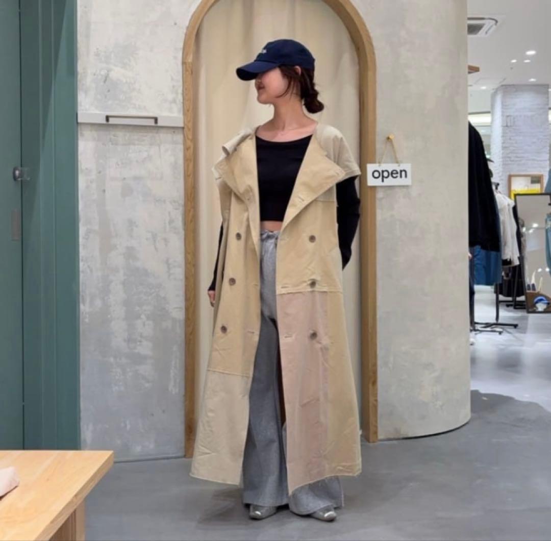 新品タグ付き【etsinta】2WAYジレロングトレンチコート