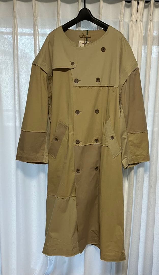 新品タグ付き【etsinta】2WAYジレロングトレンチコート