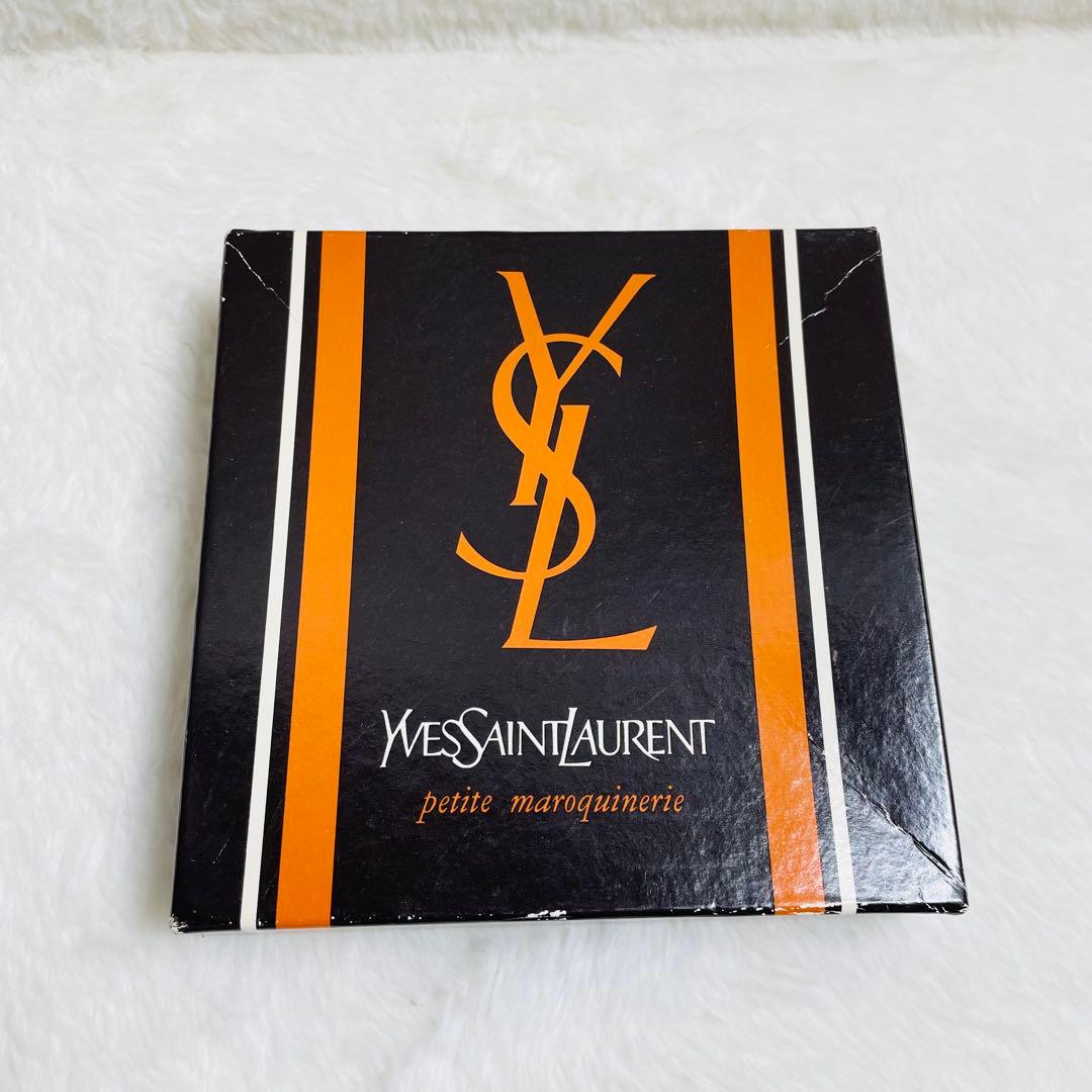 新品未使用　正規品　二つ折り財布Yves Saint Lauren箱付　希少