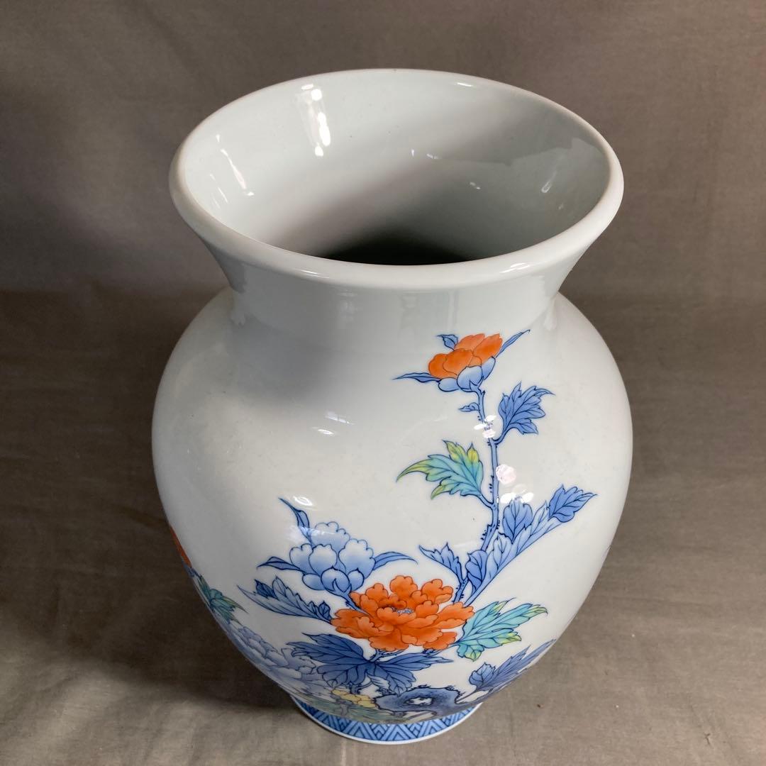 【柴田岳山】色鍋島の伝統　名窯　伊万里鍋島　柴田岳山作　染錦岩牡丹絵　花瓶