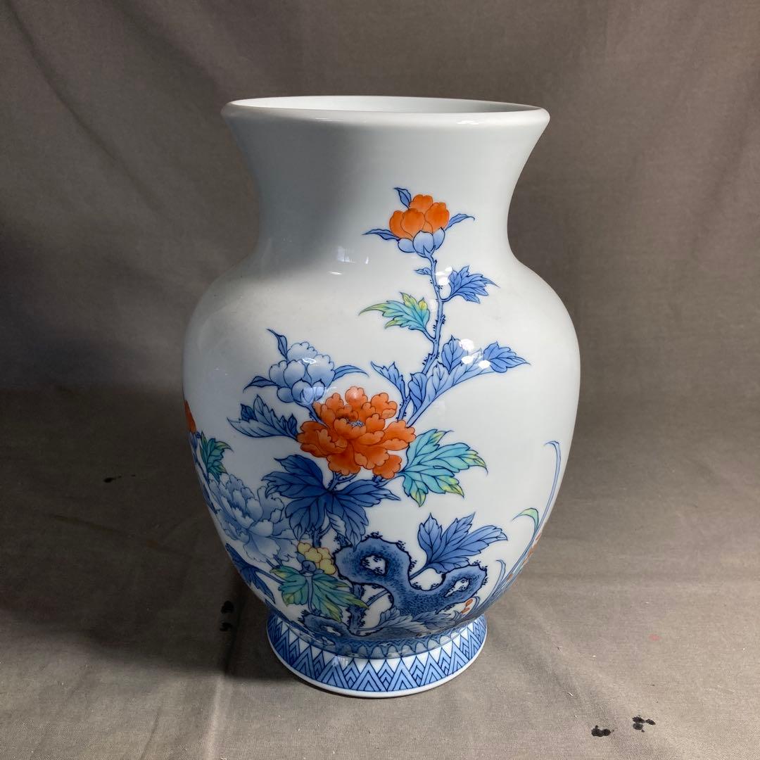 【柴田岳山】色鍋島の伝統　名窯　伊万里鍋島　柴田岳山作　染錦岩牡丹絵　花瓶