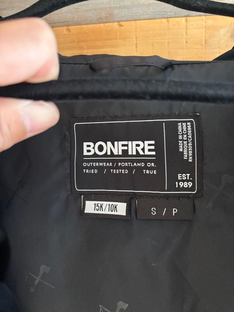 BONFIRE ブラック フードジャケット S/P