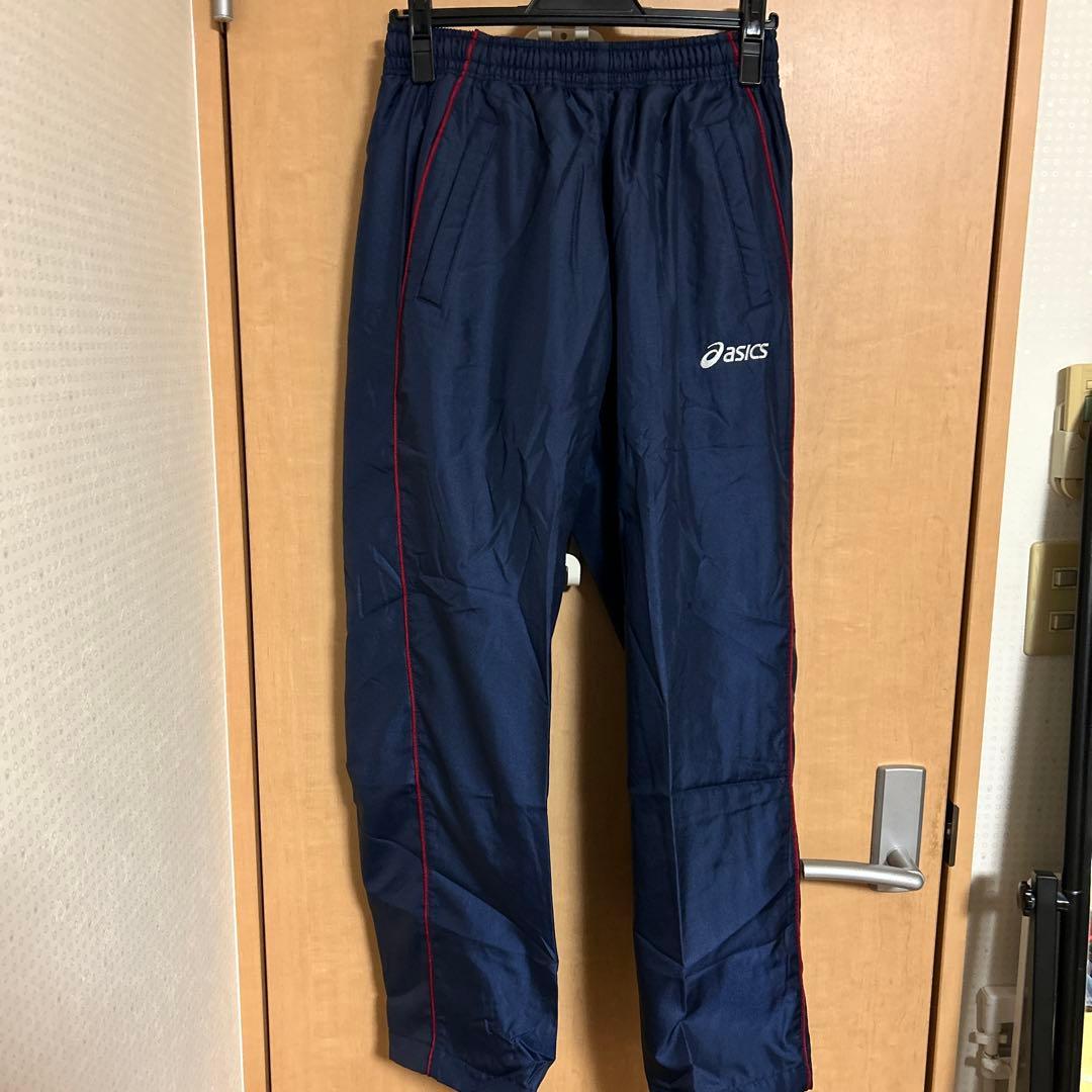 アシックスセットアップナイロンジャージ上下中綿入りMサイズ　新品、未使用