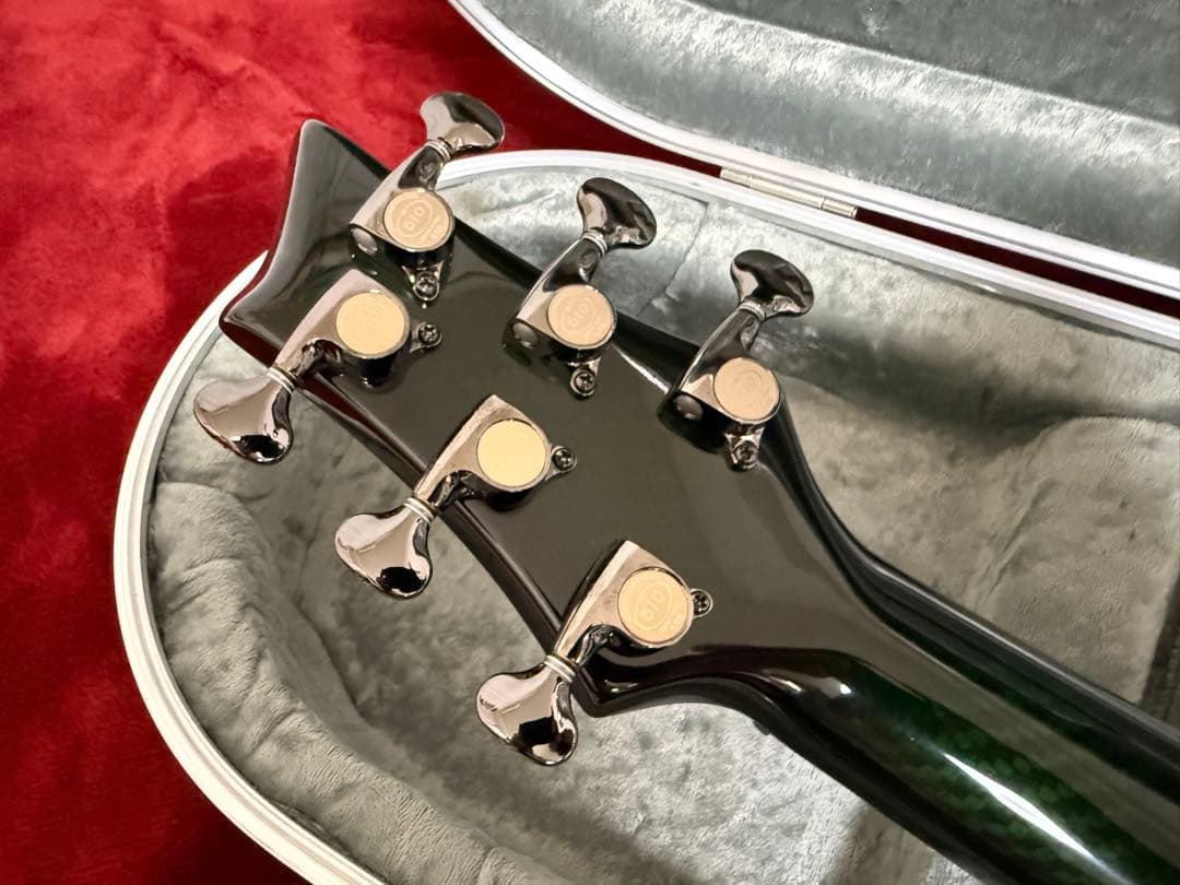 Emerald Guitars Virtuo 2023 市場相場60万円超