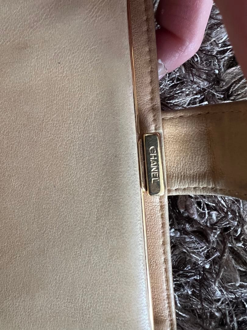 CHANEL キャビアスキン　コンパクトウォレット　ベージュ