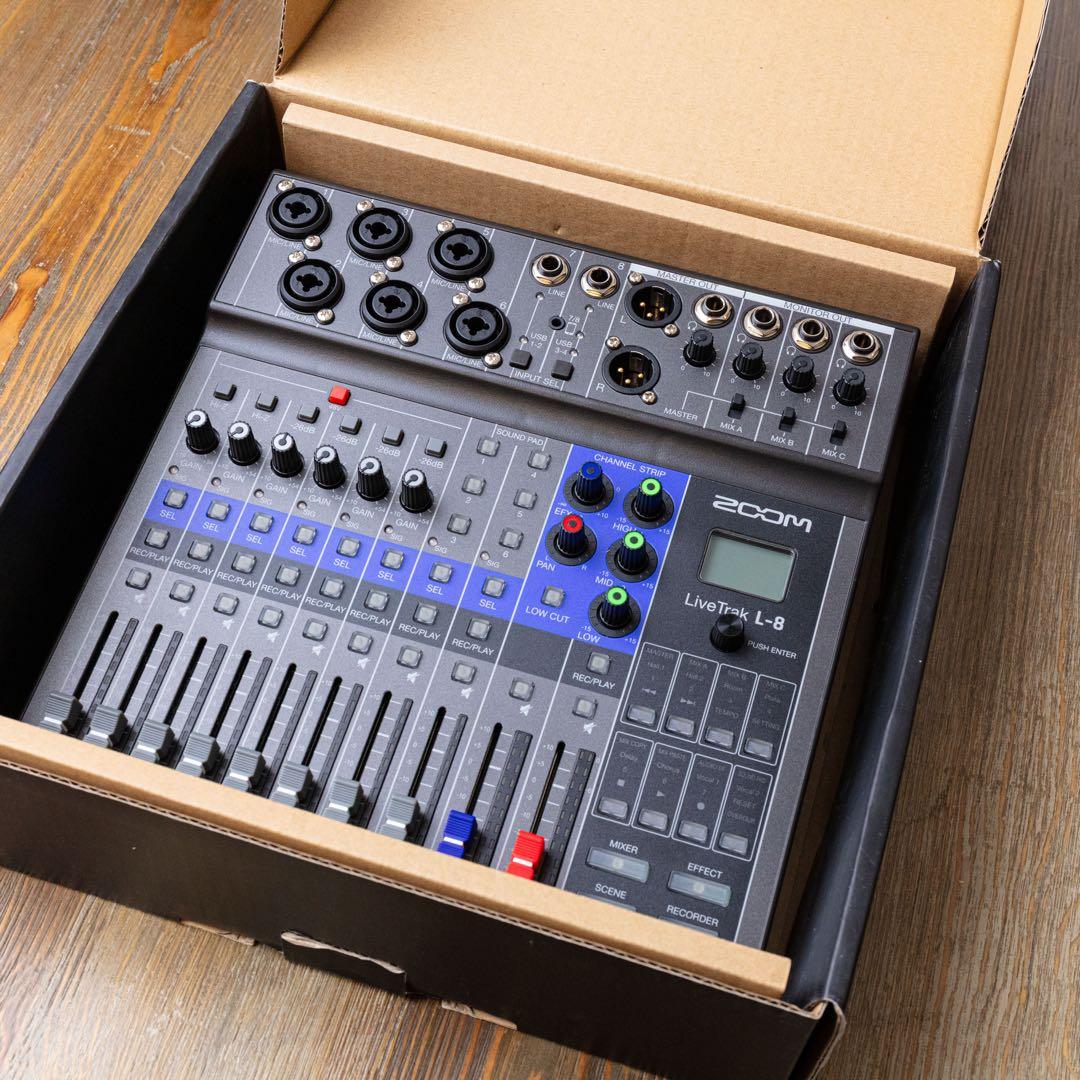 【美品②】ZOOM LiveTrak L-8 8chミキサー/レコーダー