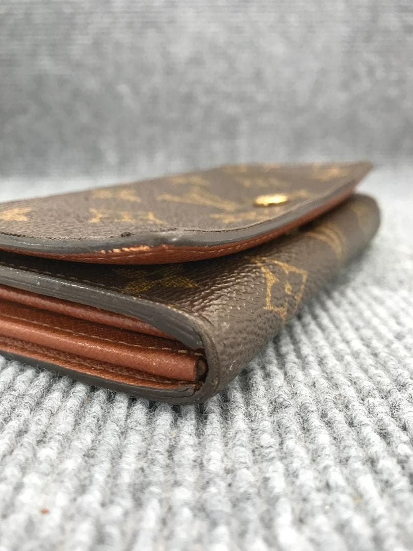 LOUIS VUITTON　ルイヴィトン　二つ折り財布　モノグラム　323