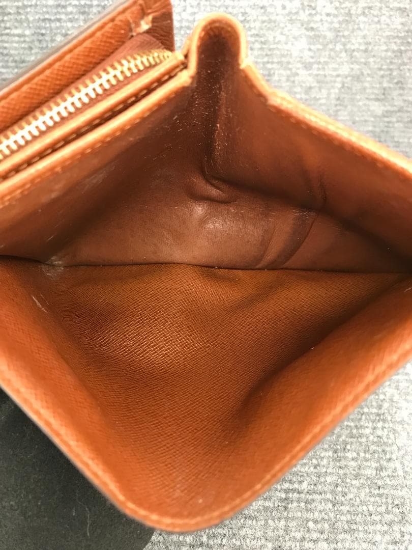 LOUIS VUITTON　ルイヴィトン　二つ折り財布　モノグラム　323