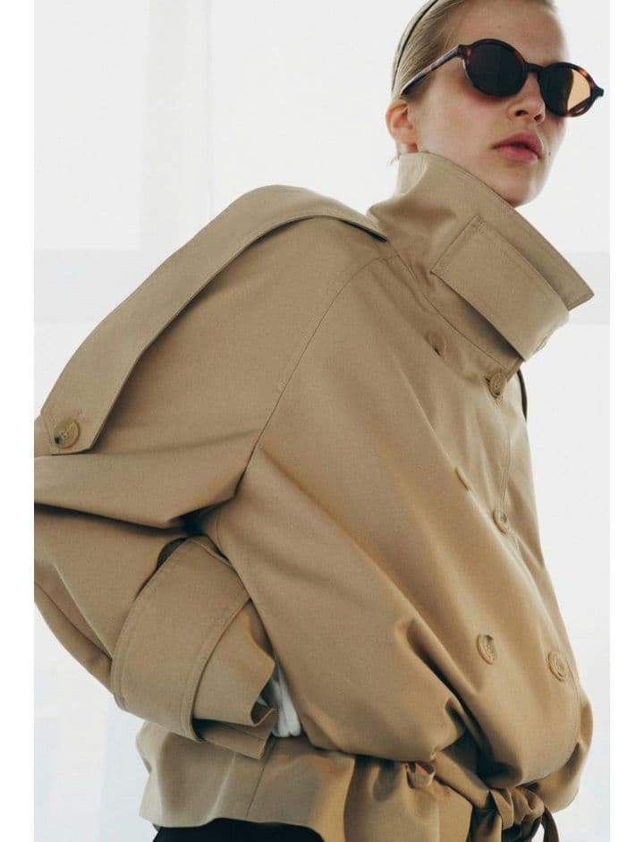 完売品 ZARA ショート丈ハイネックトレンチコート ベージュ M