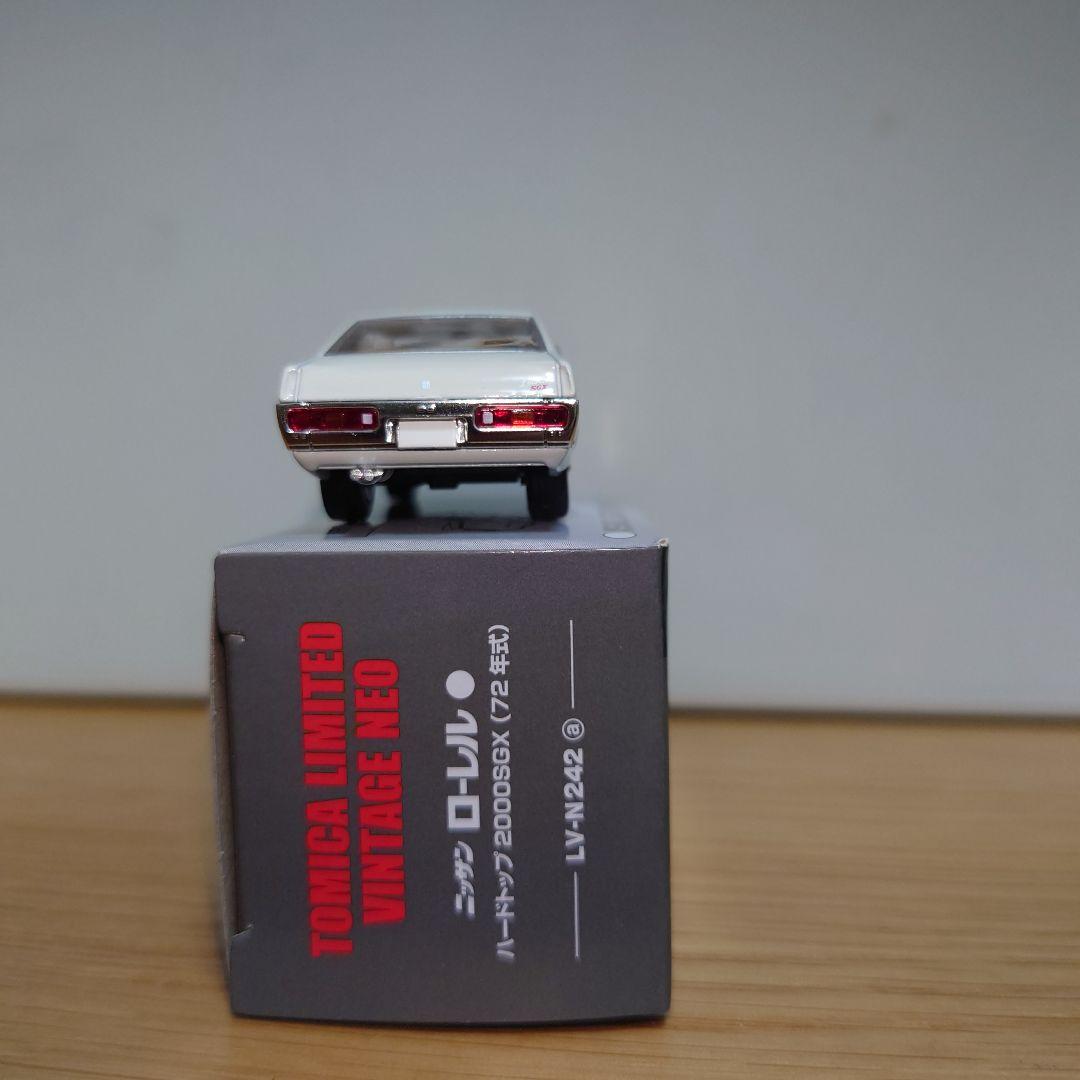 ニッサン ローレル HT ブタケツ トミカリミテッドヴィンテージ ネオ