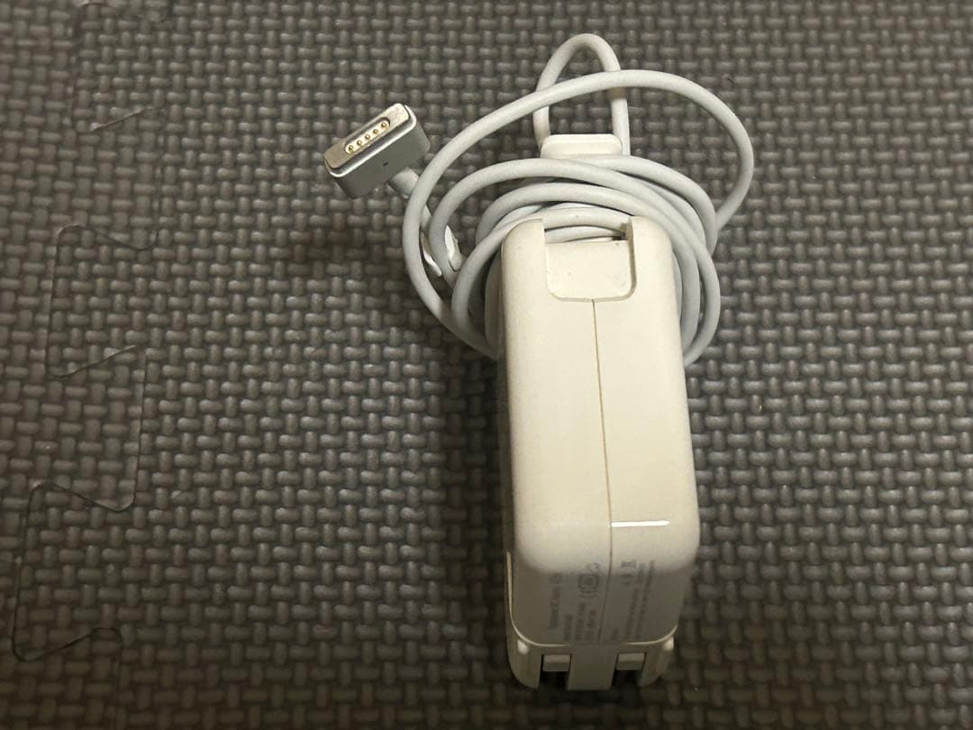 Apple MacBook Air 11インチ A1465 Corei5