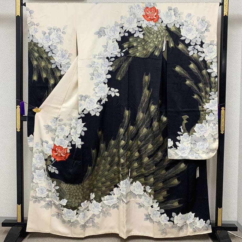 602z31☆作家物 振袖 モダン 金彩 薔薇 白黒☆状態良好 成人式 結婚式