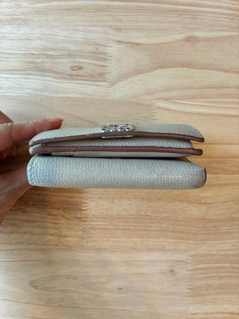 LOEWE 三つ折り財布