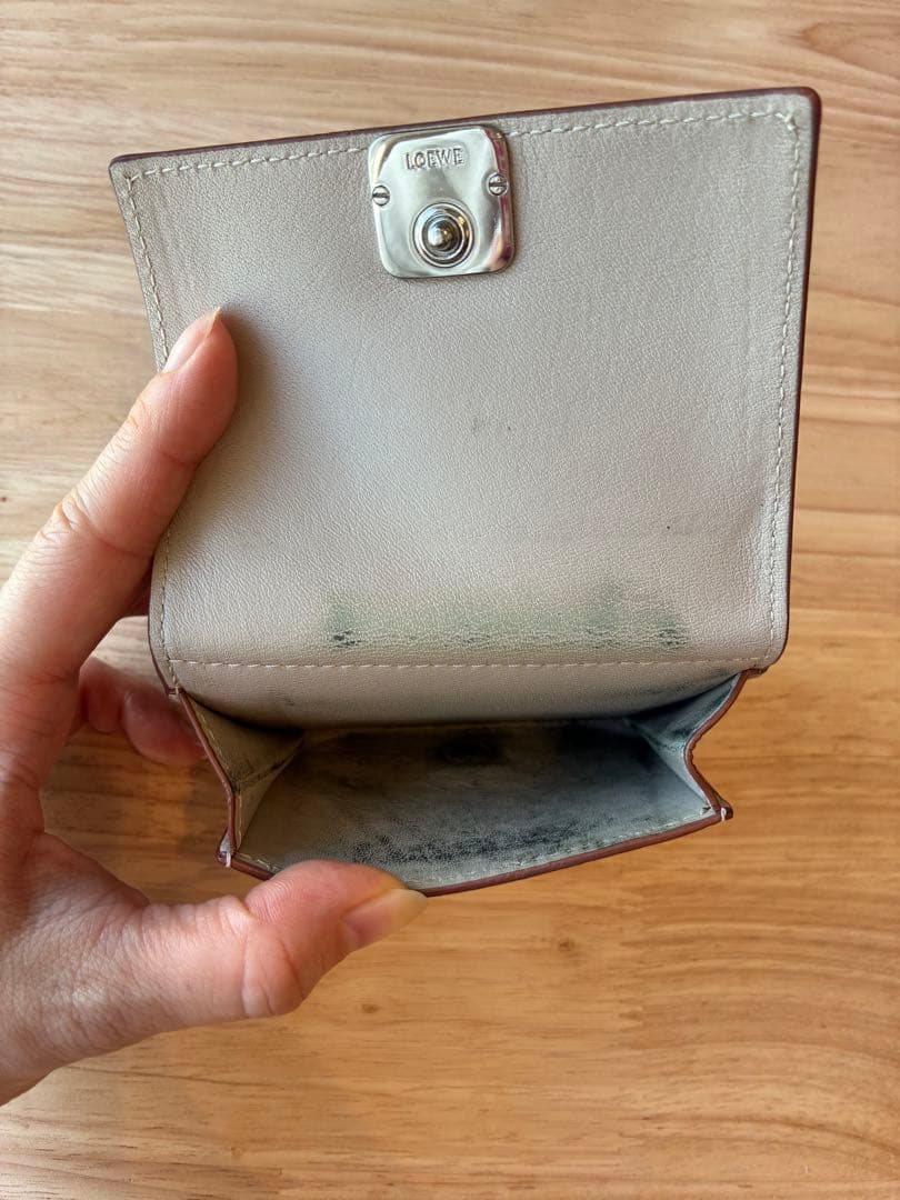 LOEWE 三つ折り財布