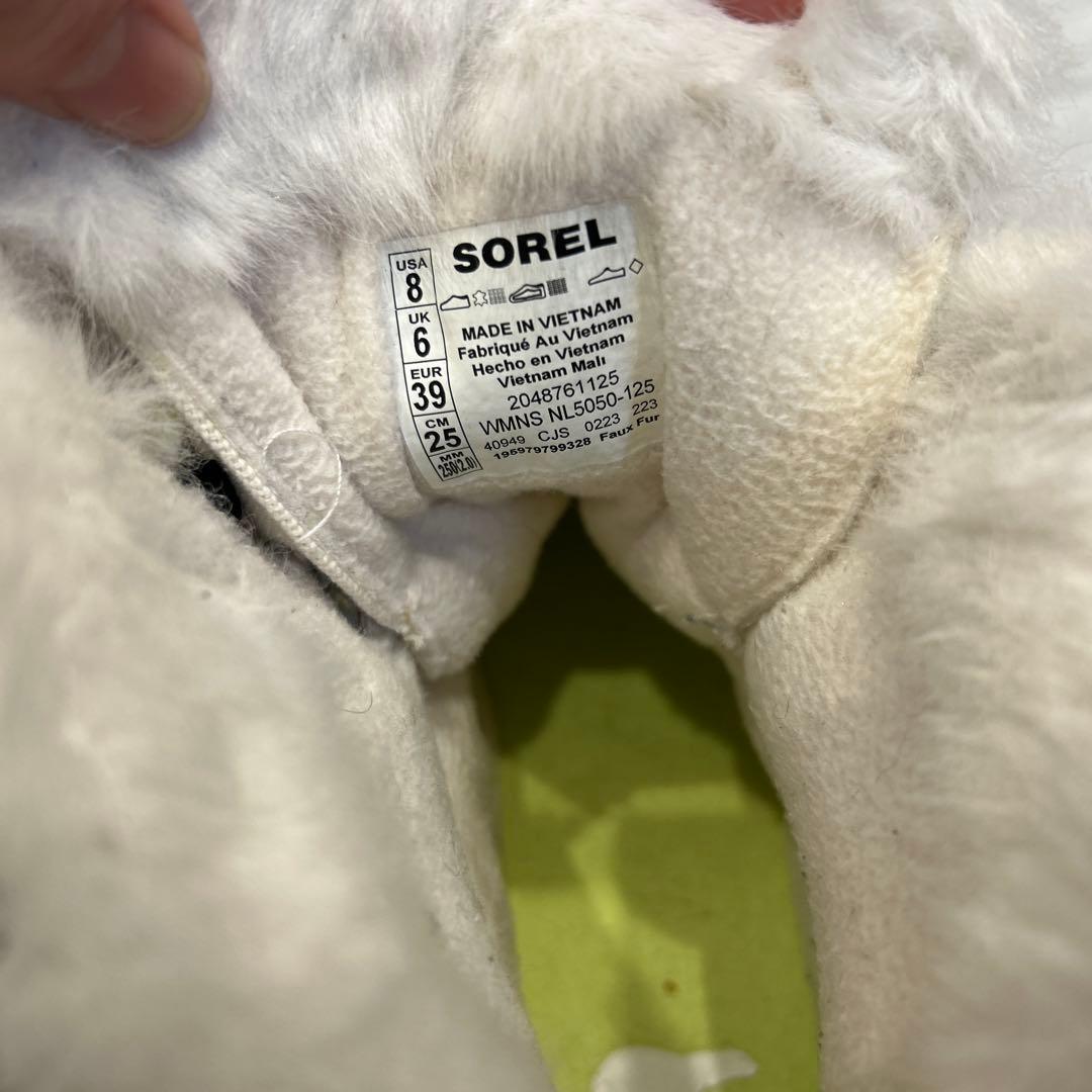 SOREL ファー付きスノーブーツ ホワイト/ブラック