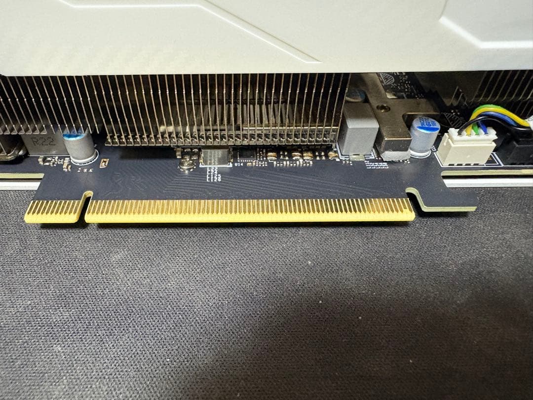 GK-RTX4070Ti-E12GB/WHITE/TP2 品薄モデル　グラボ
