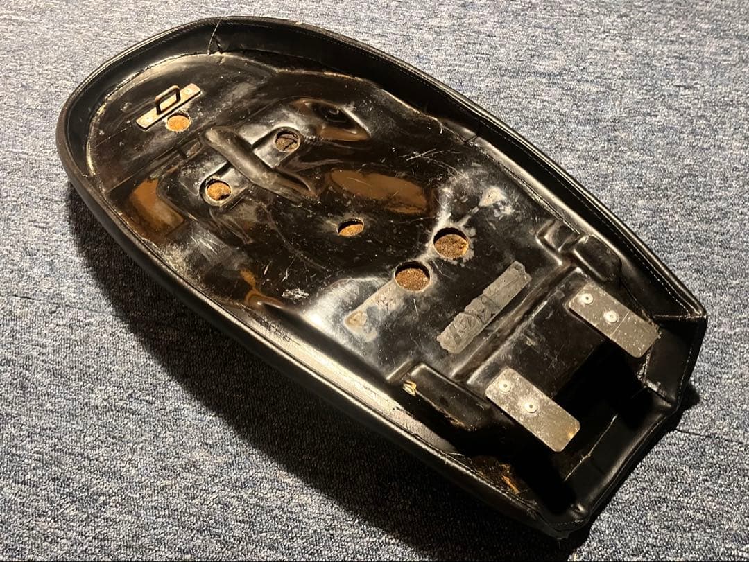 GB250 社外シート ダブルシート 貼り替え品 一部切れあり
