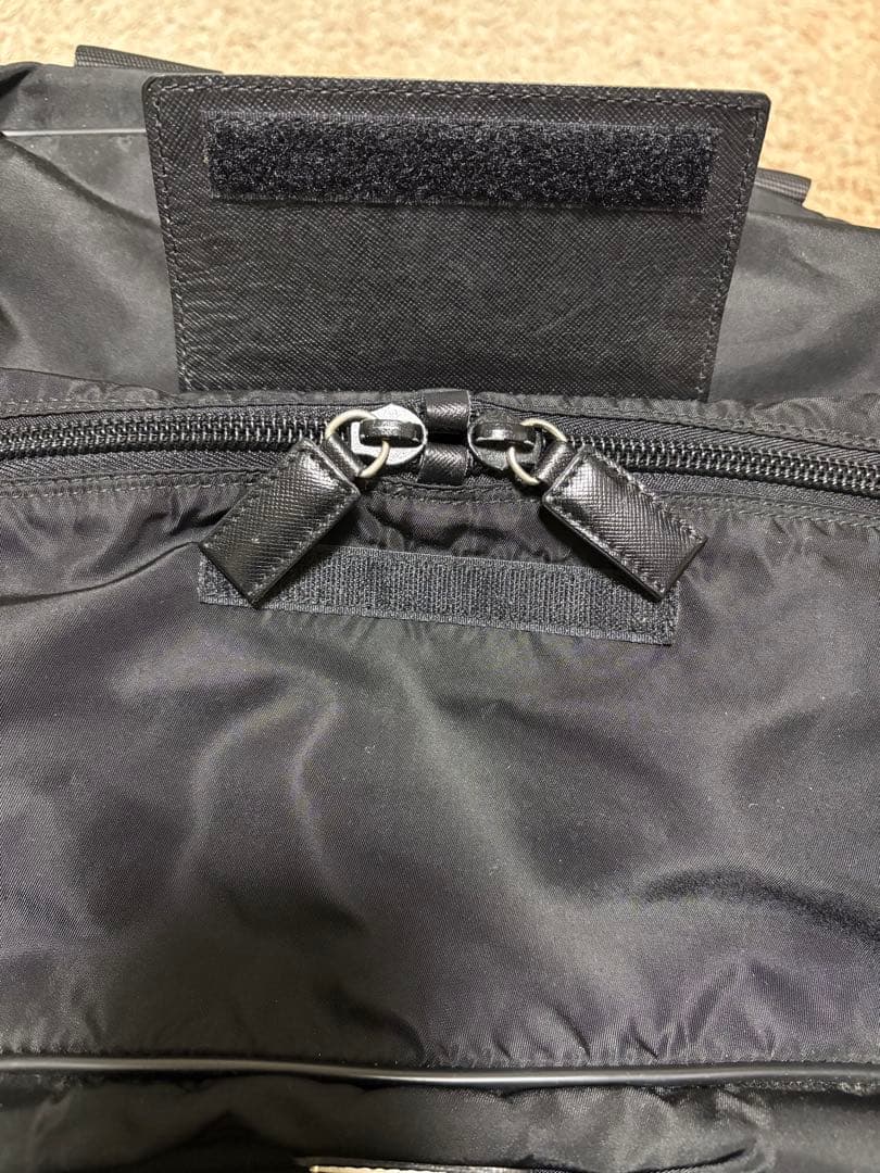 南京錠付き　PRADA プラダ ボストンバッグ