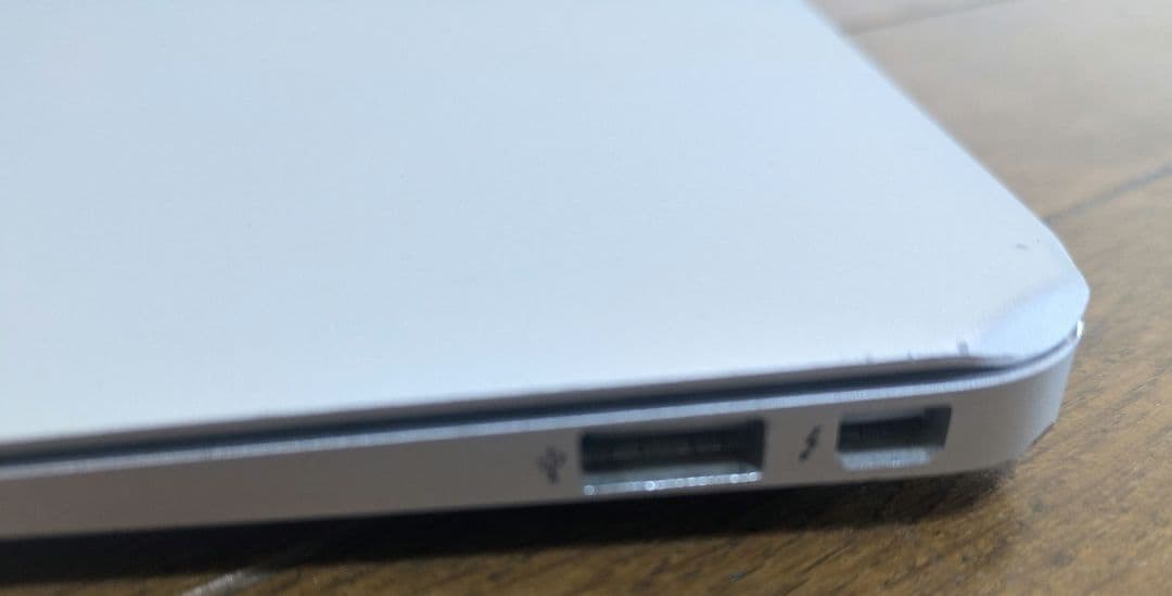 MacBook本体 MacBook Air A1465