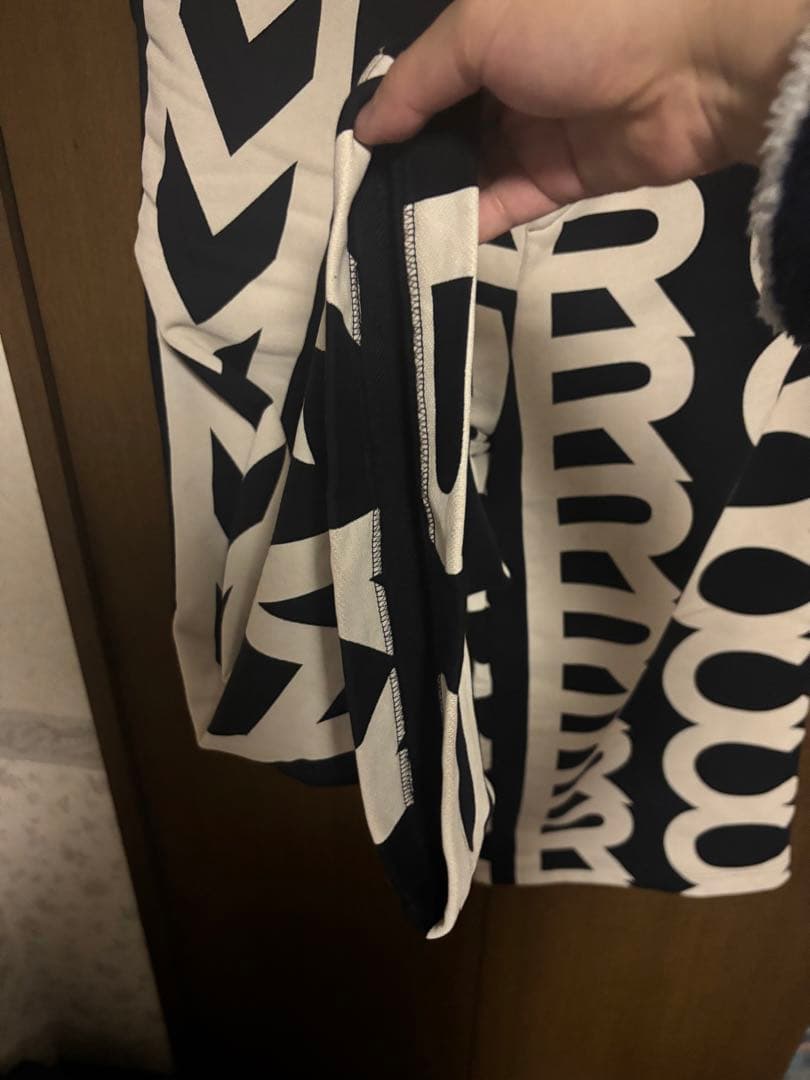 MARC JACOBS マークジェイコブス　モノグラムパンツ