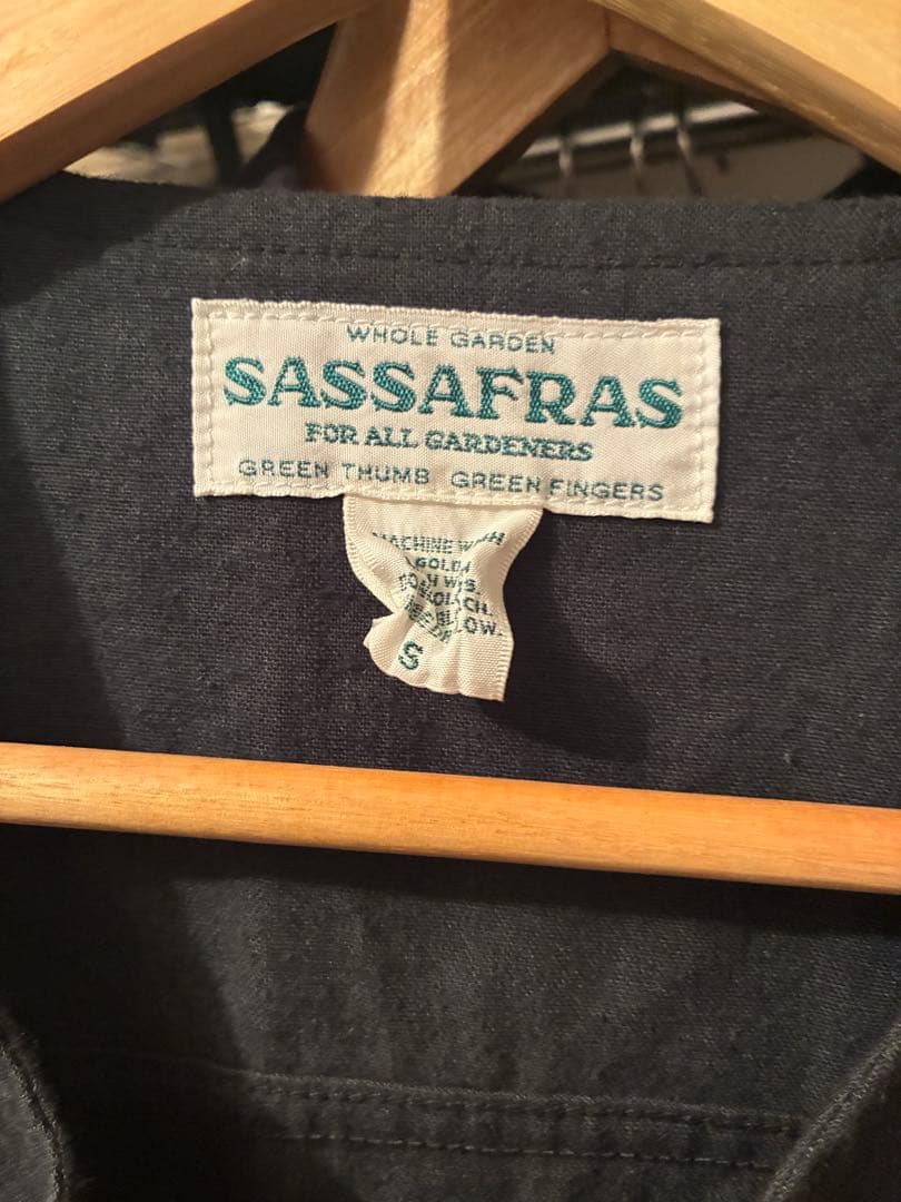 トップス SASSAFRAS OVERGROWN HIKER VEST