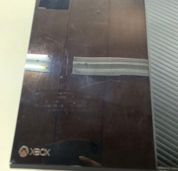 中古★XBOX ONE CONSOLE 1540 本体 おまけ付き