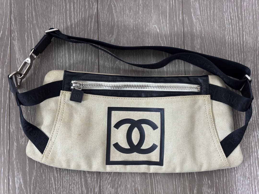 CHANEL シャネル スポーツライン ボディバッグ ウエストポーチ　白