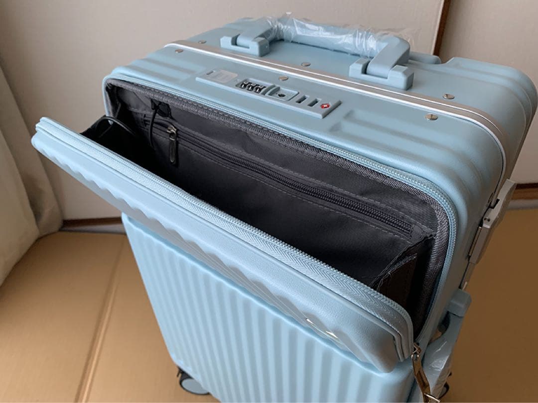 【新品】スーツケース、フロントオープン、ストッパー付き(ライトブルー、Sサイズ）