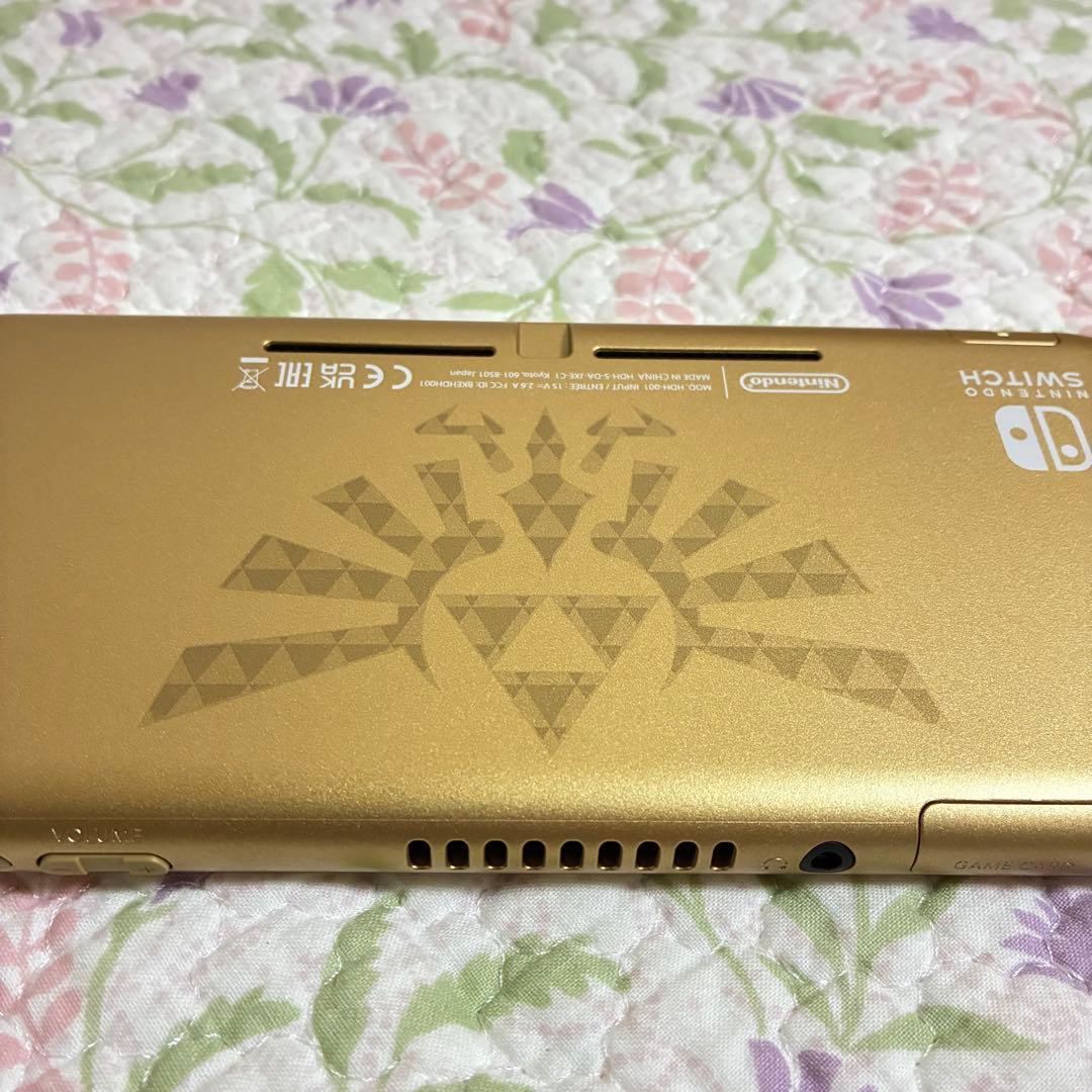 【完品・美品】Nintendo Switch Lite ハイラルエディション
