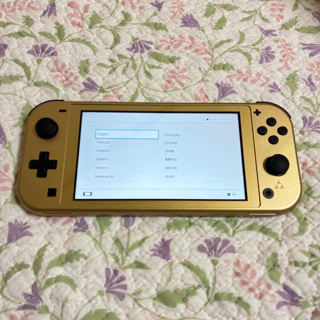 【完品・美品】Nintendo Switch Lite ハイラルエディション