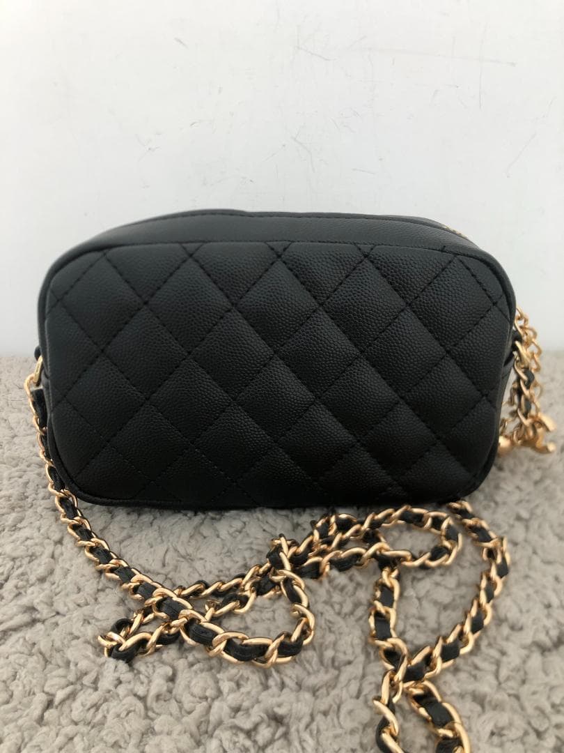ブラック　バッグ　ゴールドロゴ　ノベルティー　ショルダーバッグ　レザー　上品