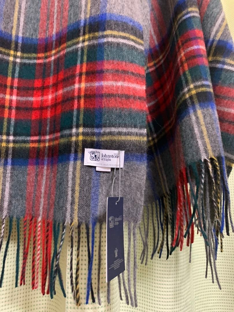 み*ぃ様 Johnstons of Elgin大判ストールカシミヤグレーのチェッ