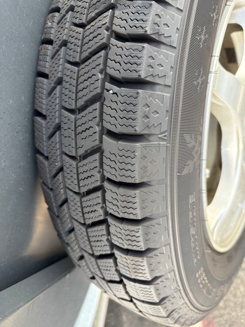 スタッドレスタイヤ　145/80R13