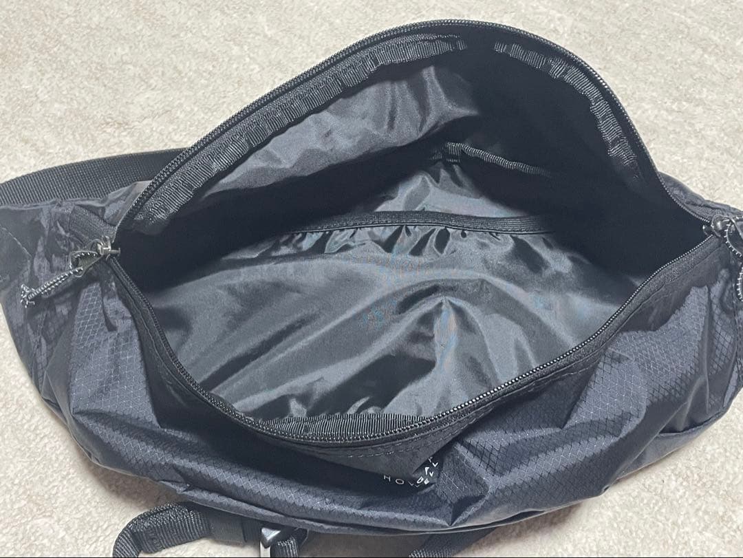 MARGARET HOWELL　NYLON RIPSTOP　BLACK