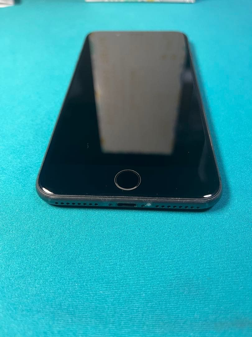 iPhone8Plus ブラック　64G