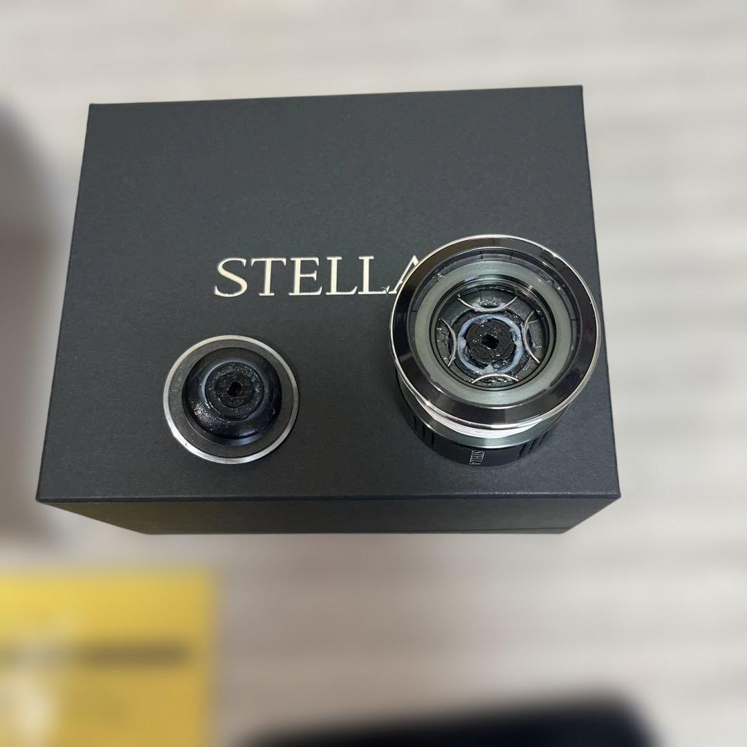 ムニ　【美品】 SHIMANO 22 STELLA 4000XG